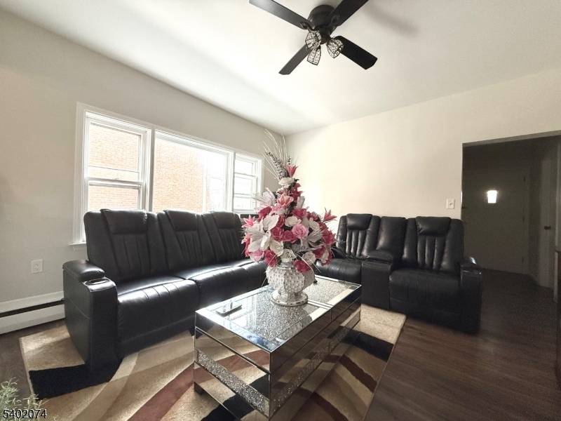 Belleville Twp., NJ 07109,27 Honiss St