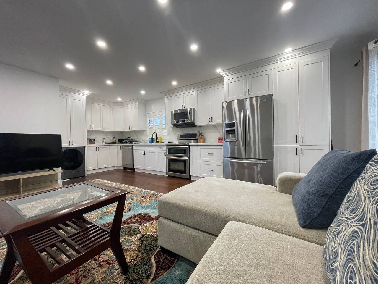 Toronto E04, ON M1R 4T1,92 Crocus DR