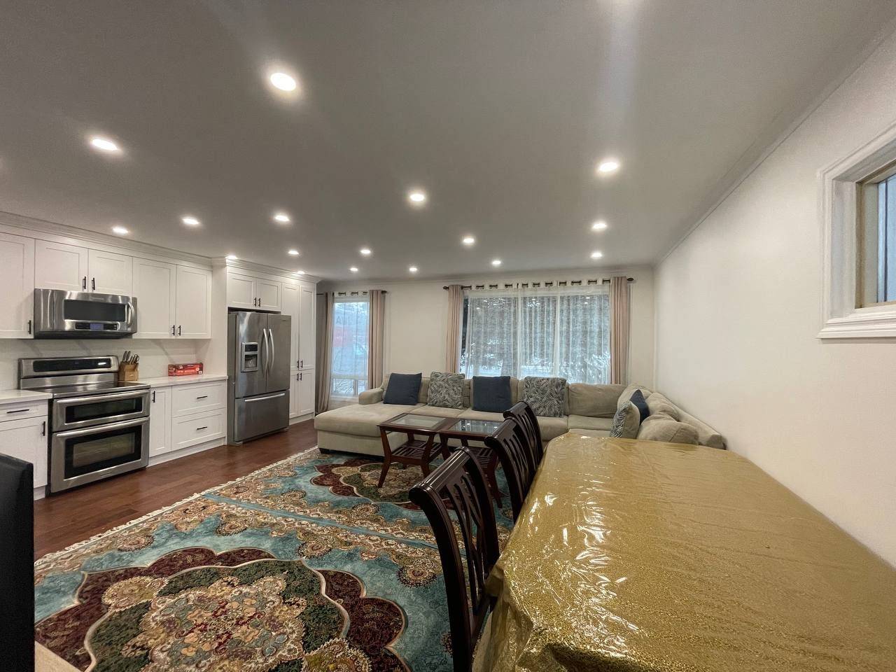 Toronto E04, ON M1R 4T1,92 Crocus DR