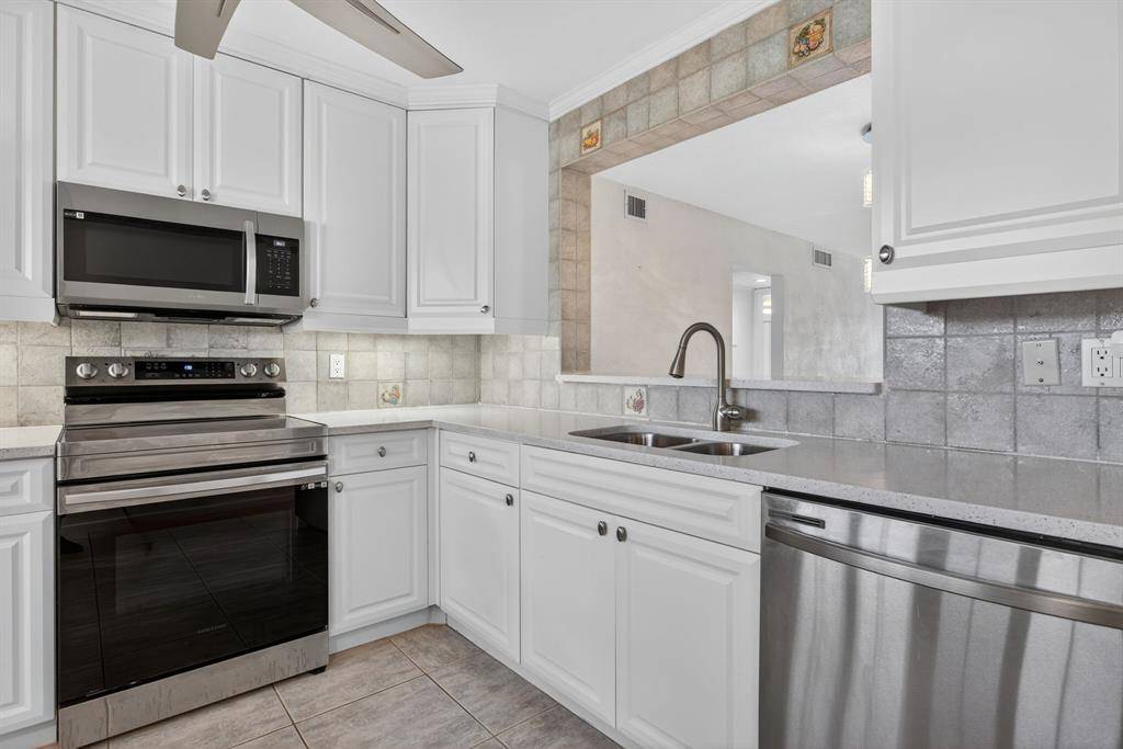 Coconut Creek, FL 33066,2301 Lucaya Ln #M4