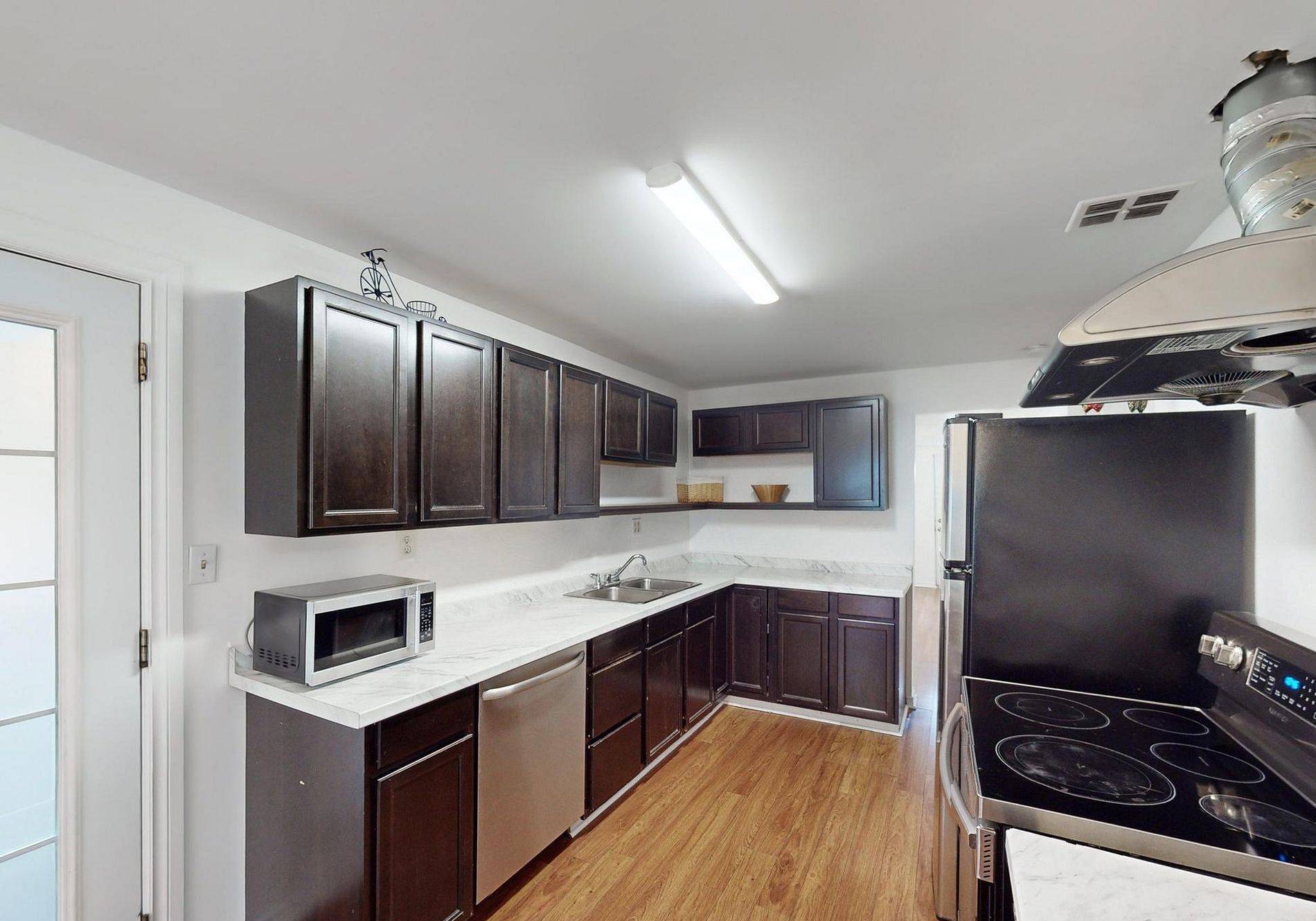 Brampton, ON L6W 1Z4,89 John ST