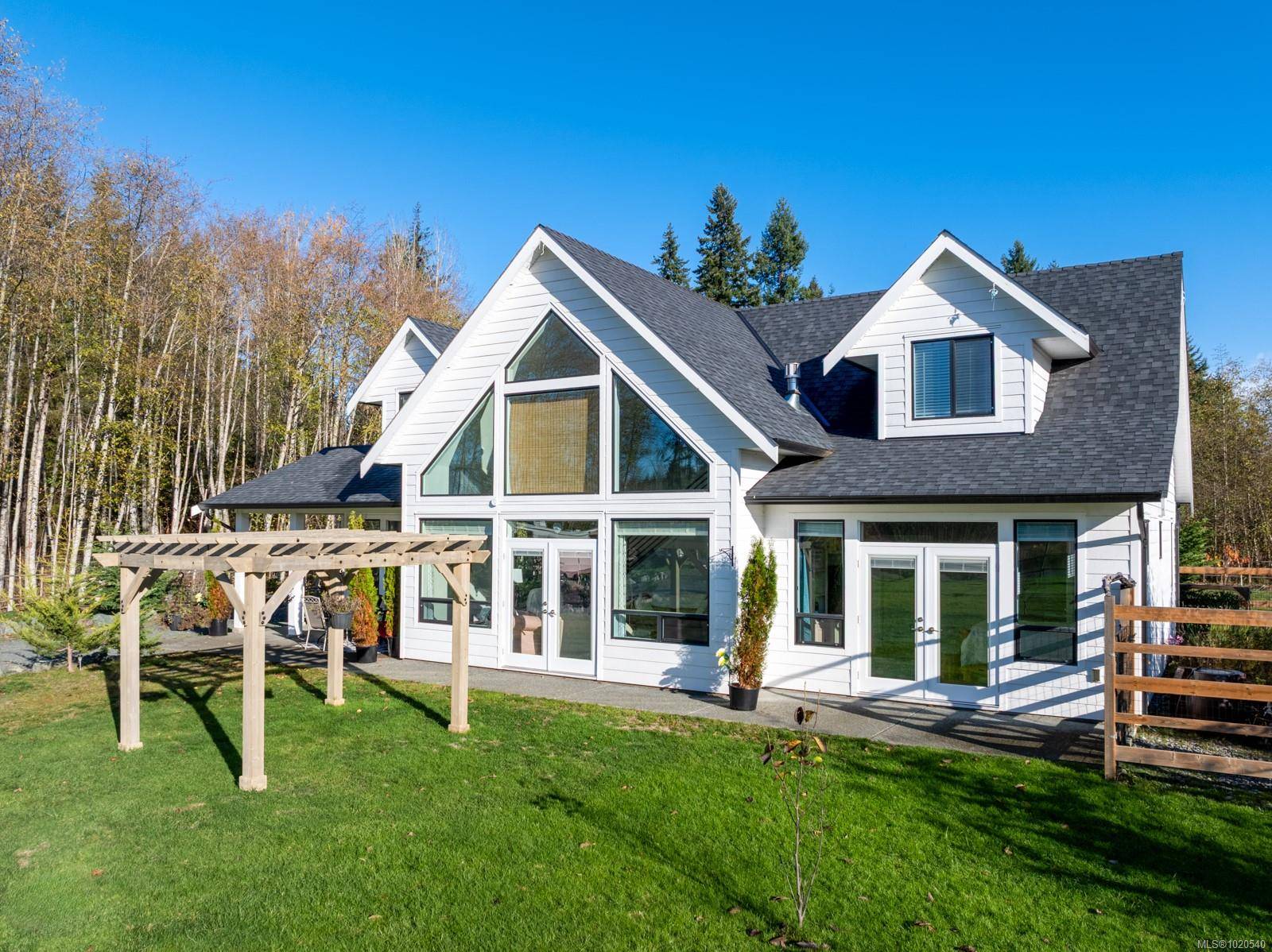 Black Creek, BC V9J 1K3,8740 Oyster River Way