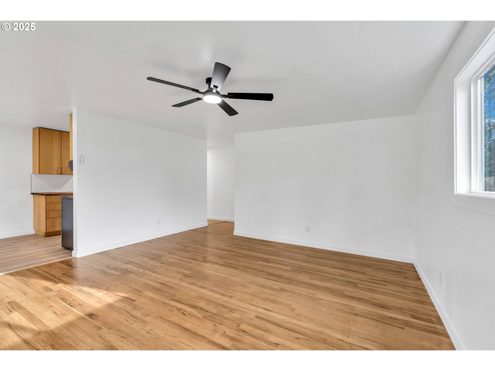 Salem, OR 97301,398 21ST ST