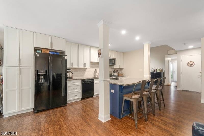 Raritan Twp., NJ 08822,402 Clark Cir