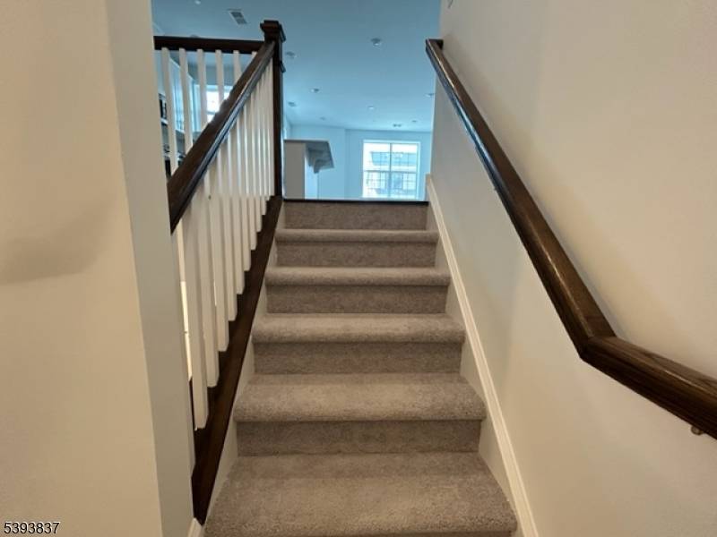 Little Falls Twp., NJ 07424,10 Harvest Way