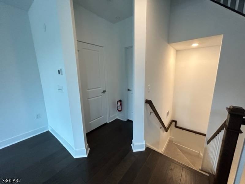 Little Falls Twp., NJ 07424,10 Harvest Way