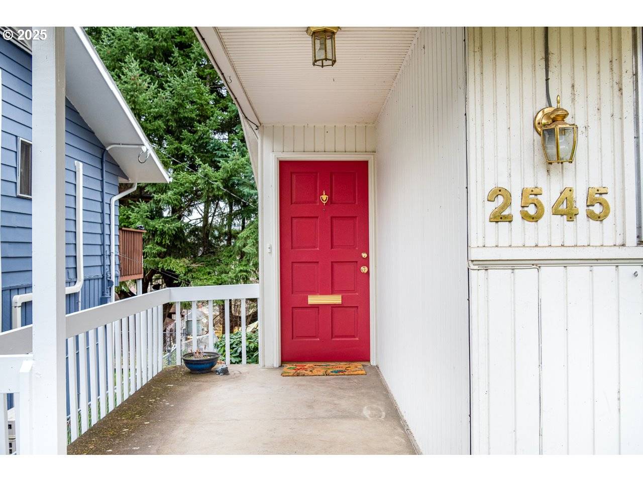 Eugene, OR 97405,2545 CHARNELTON ST