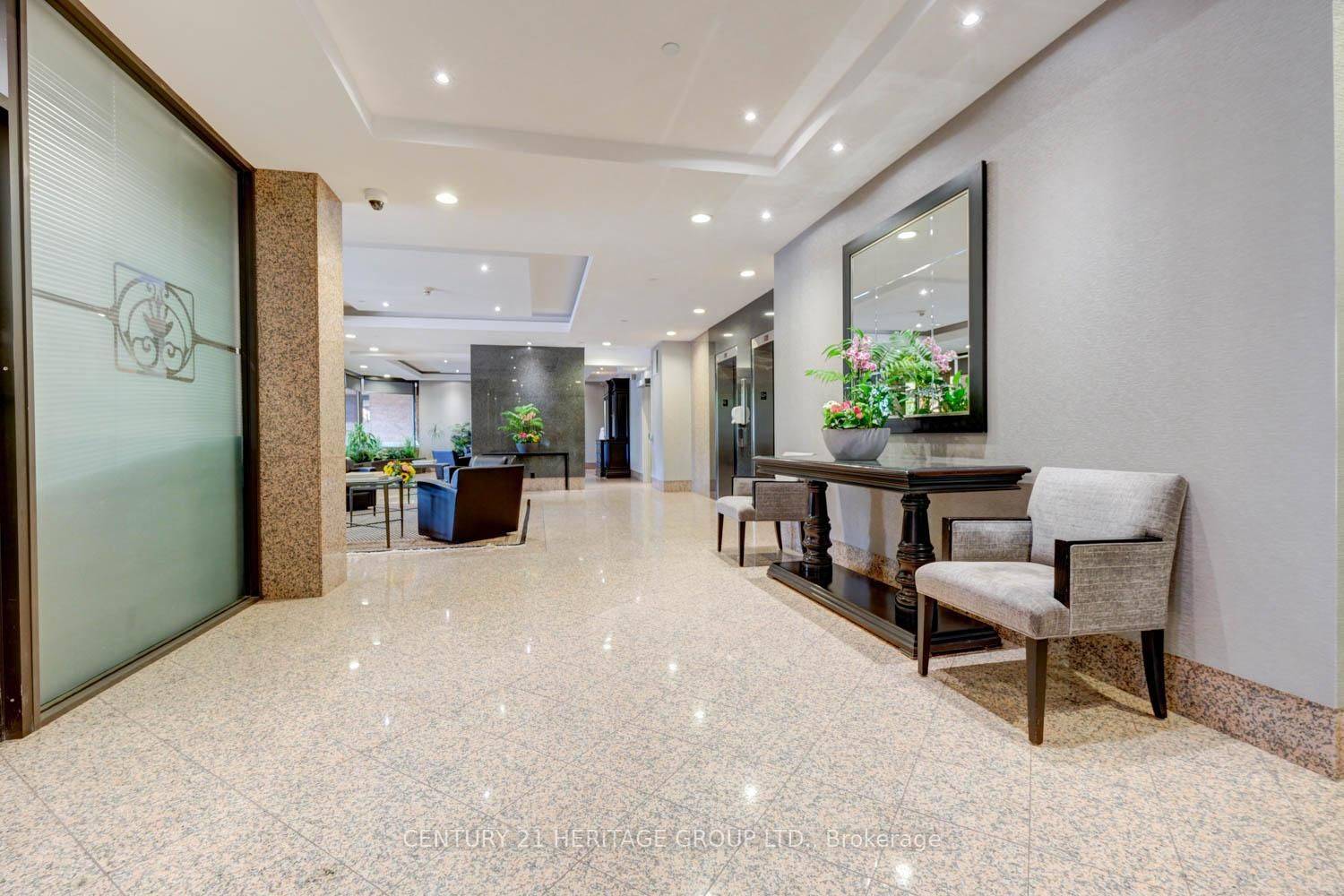 Toronto C04, ON M4N 3N8,2900 Yonge ST #101