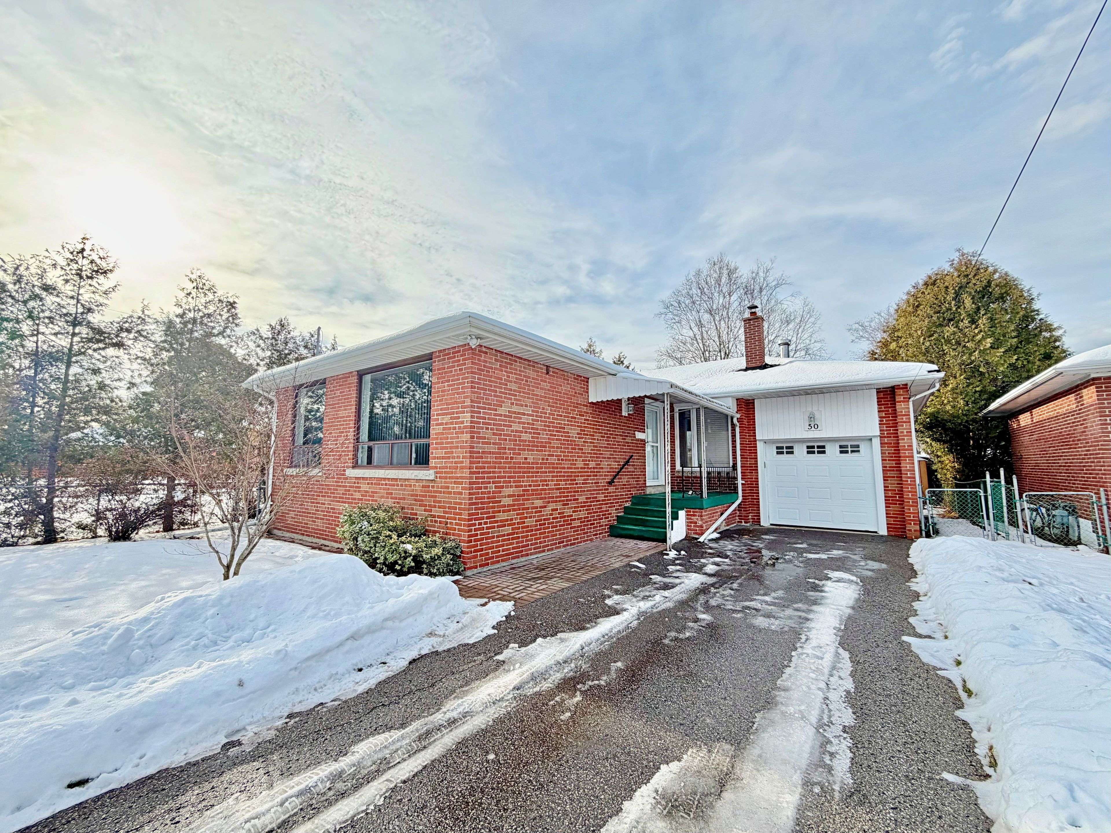 Richmond Hill, ON L4C 3N4,50 Tormore DR
