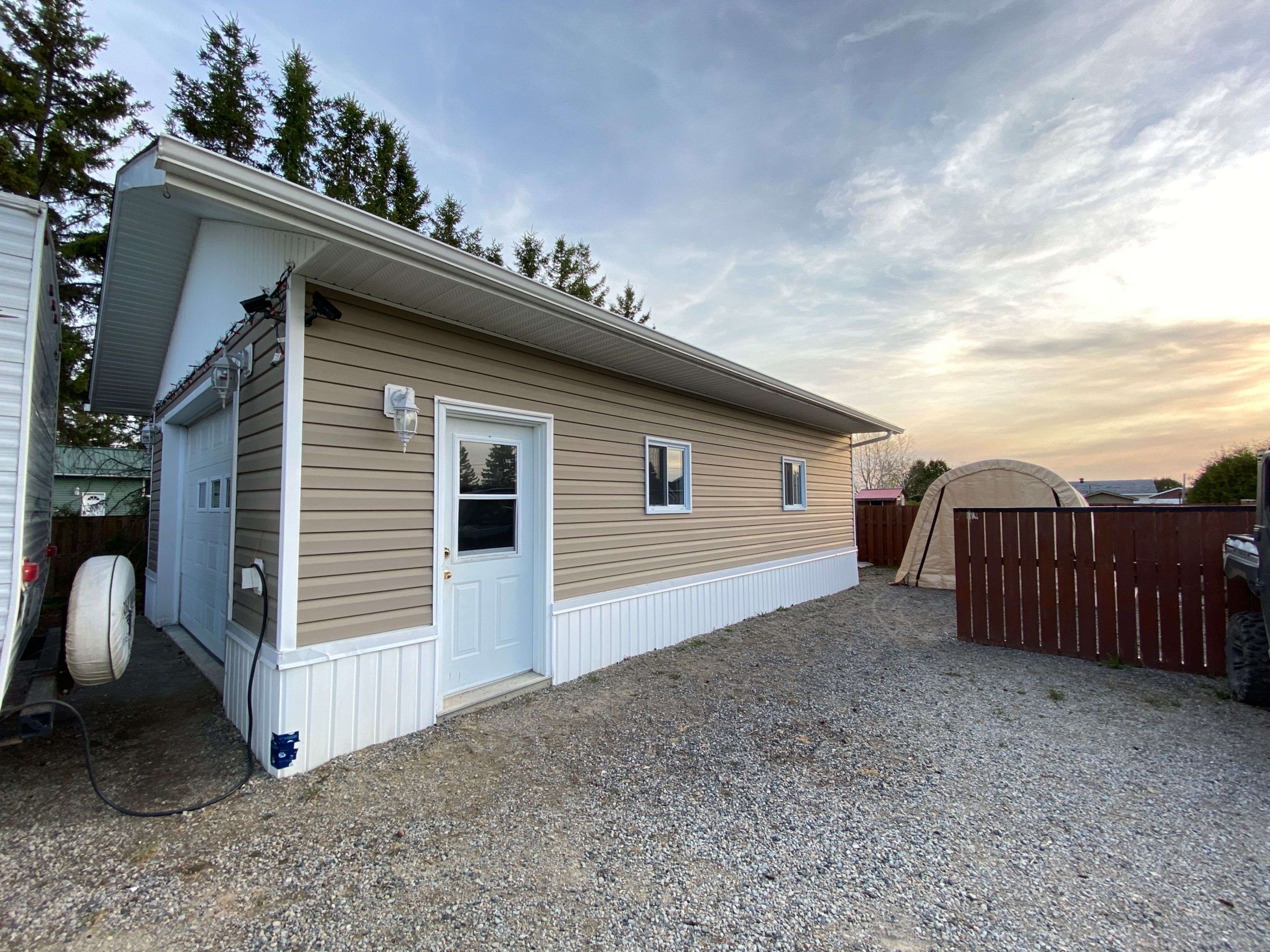 Temiskaming Shores, ON P0J 1P0,140 Caroline CT