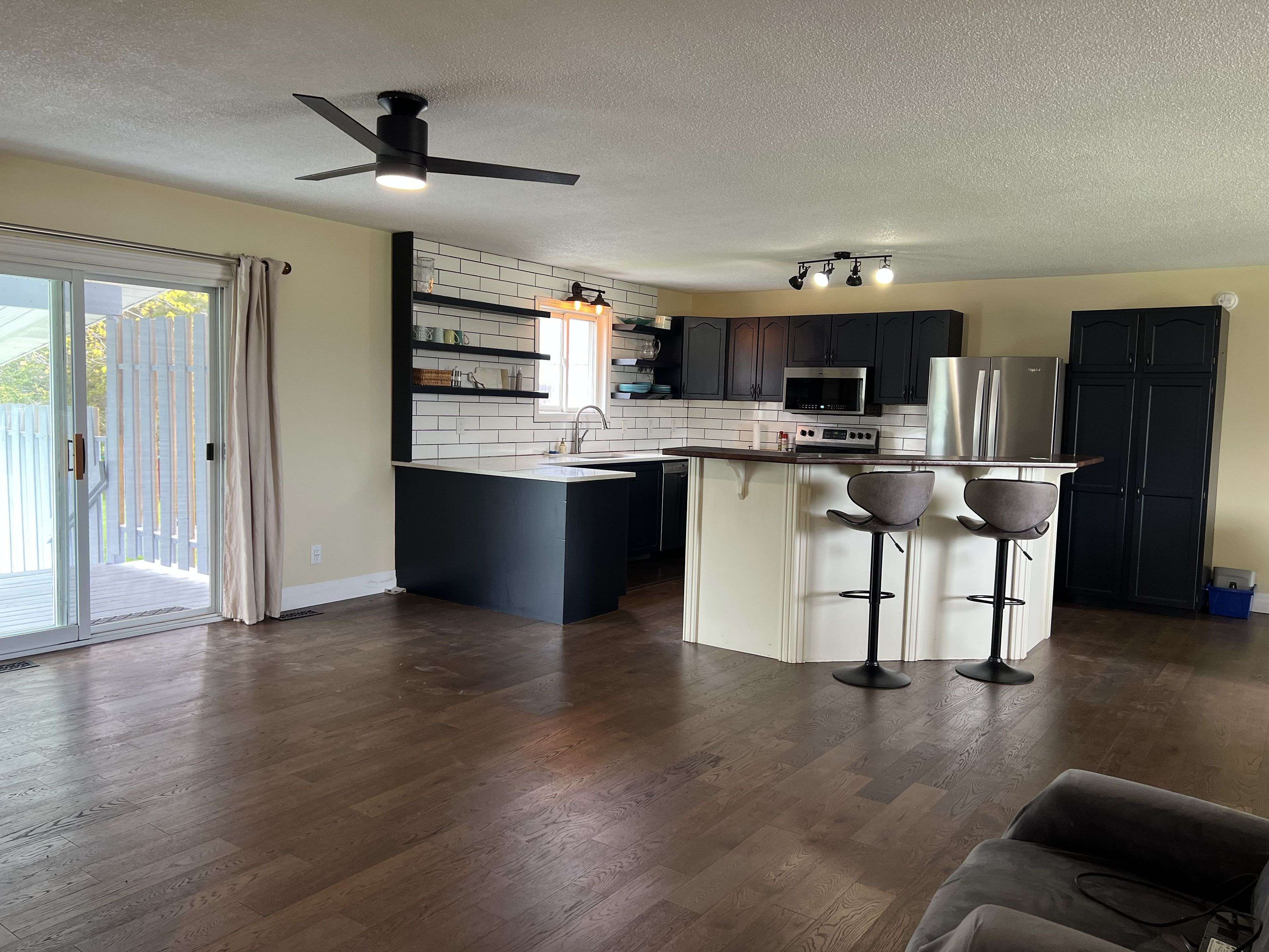 Prince Edward County, ON K8N 4Z7,1-735 County Rd 28 RD N