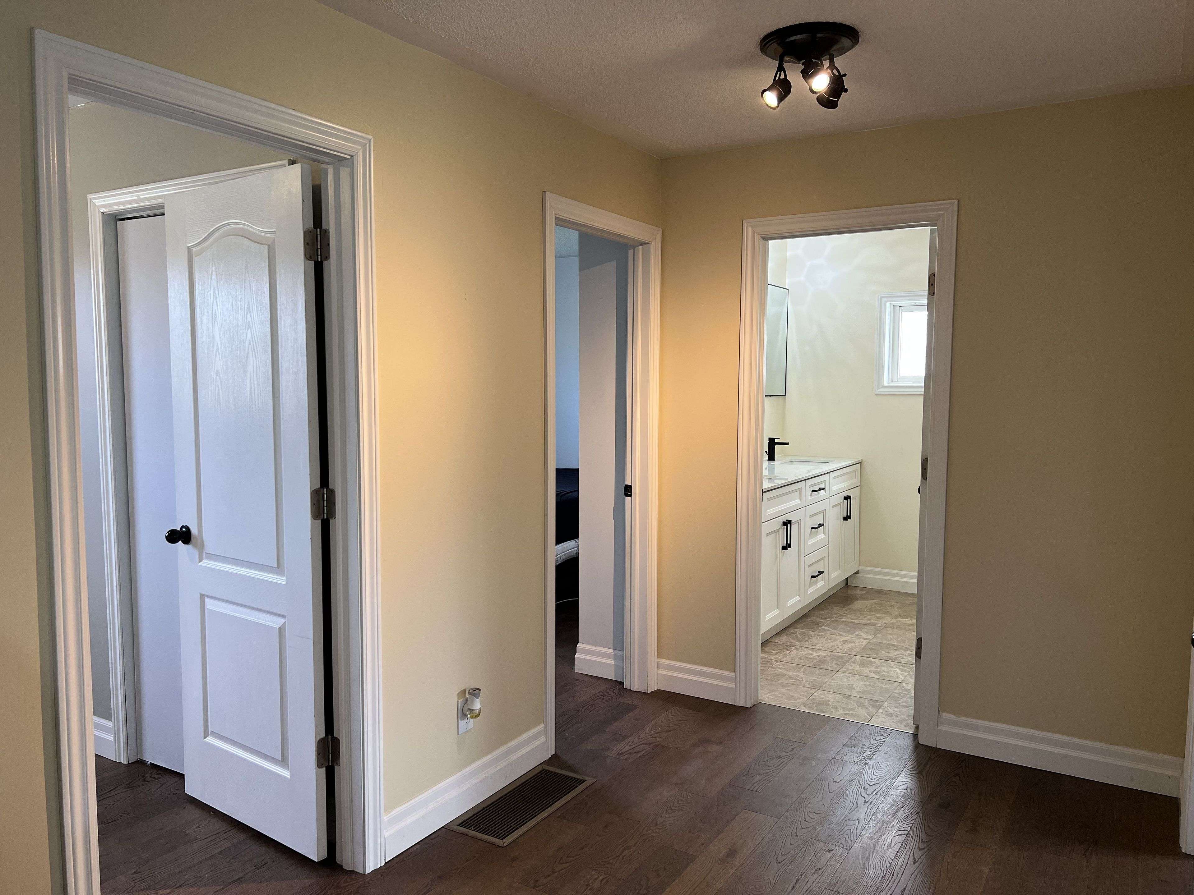 Prince Edward County, ON K8N 4Z7,1-735 County Rd 28 RD N