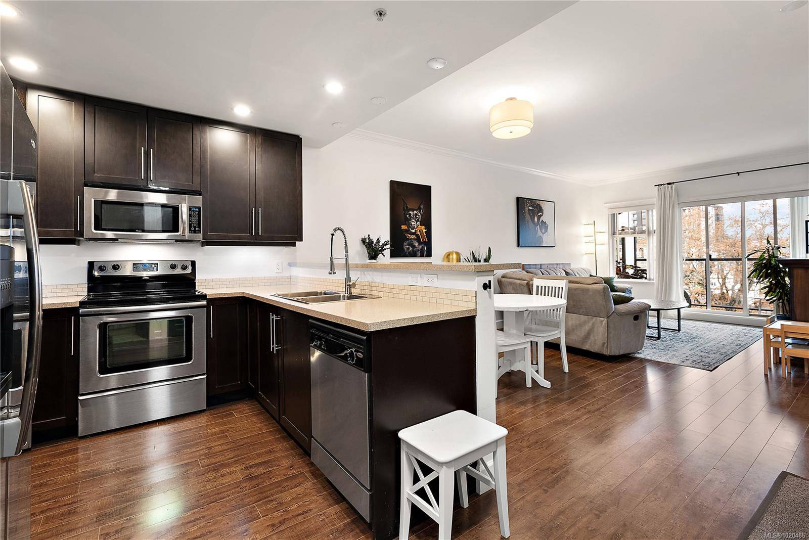 Langford, BC V9B 3V7,2881 Peatt Rd #407