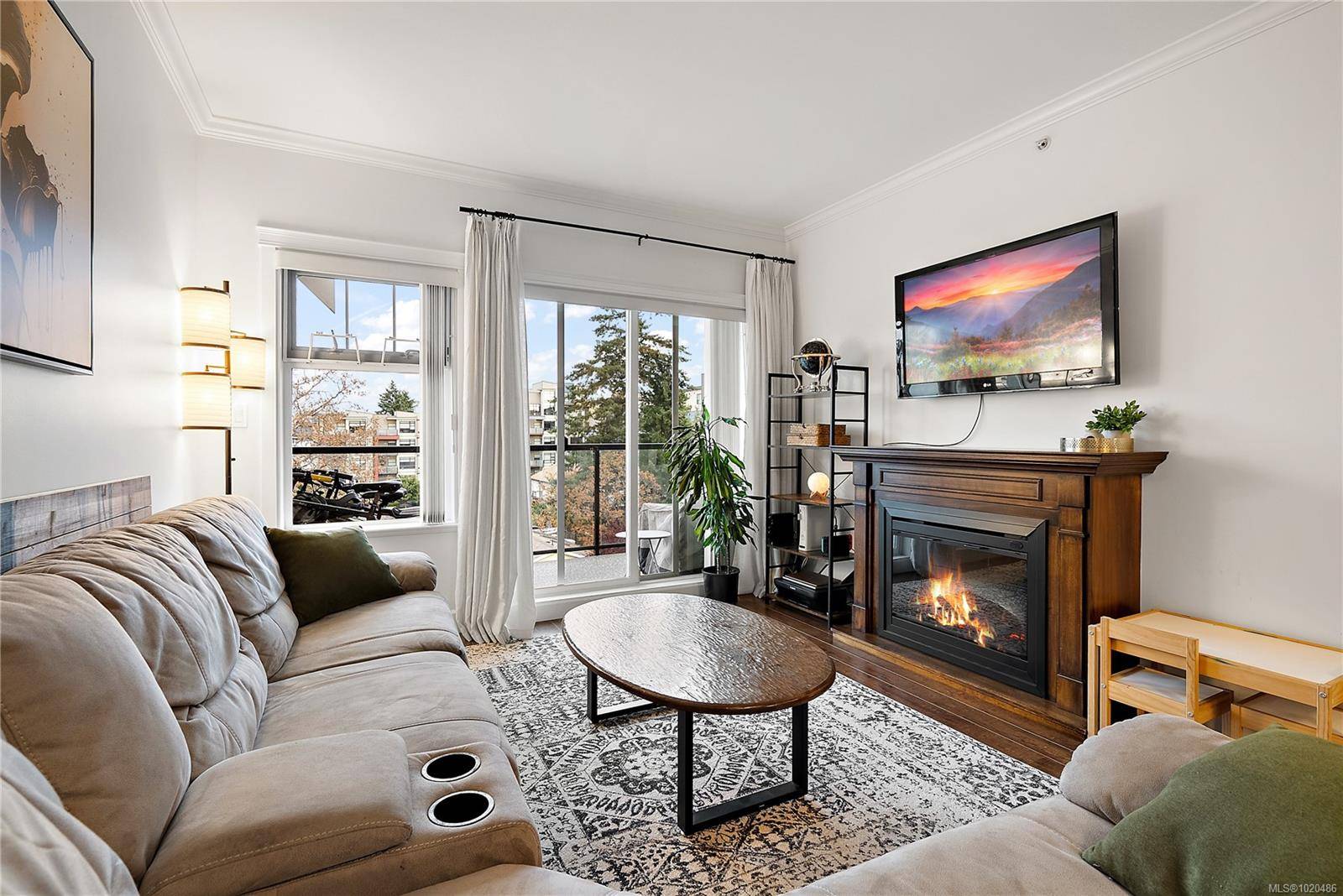 Langford, BC V9B 3V7,2881 Peatt Rd #407