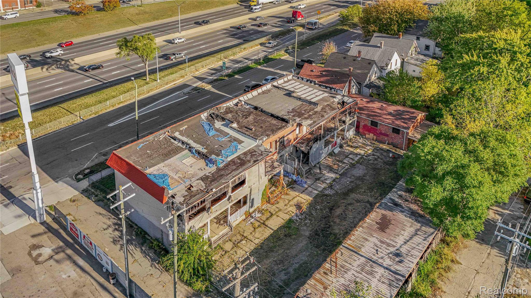 Detroit, MI 48211,7579 Chrysler