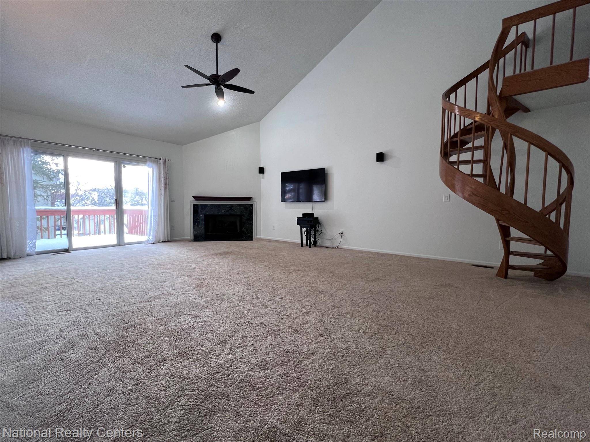 Farmington Hills, MI 48335,36525 Lochdale