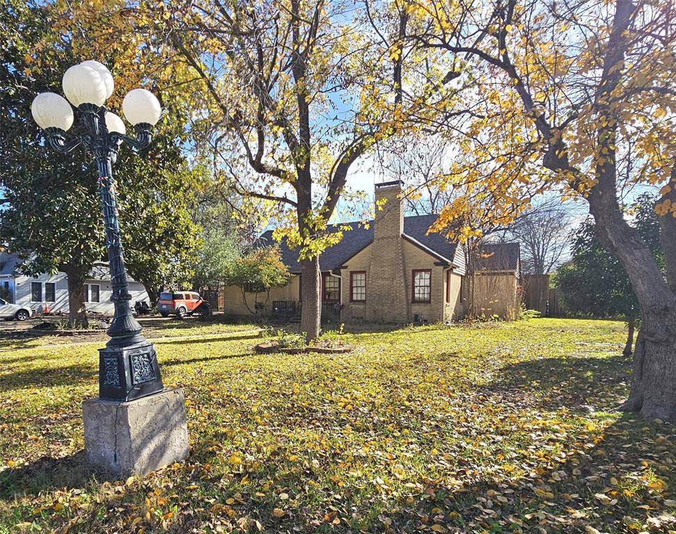 Lancaster, TX 75146,122 E 7th Street