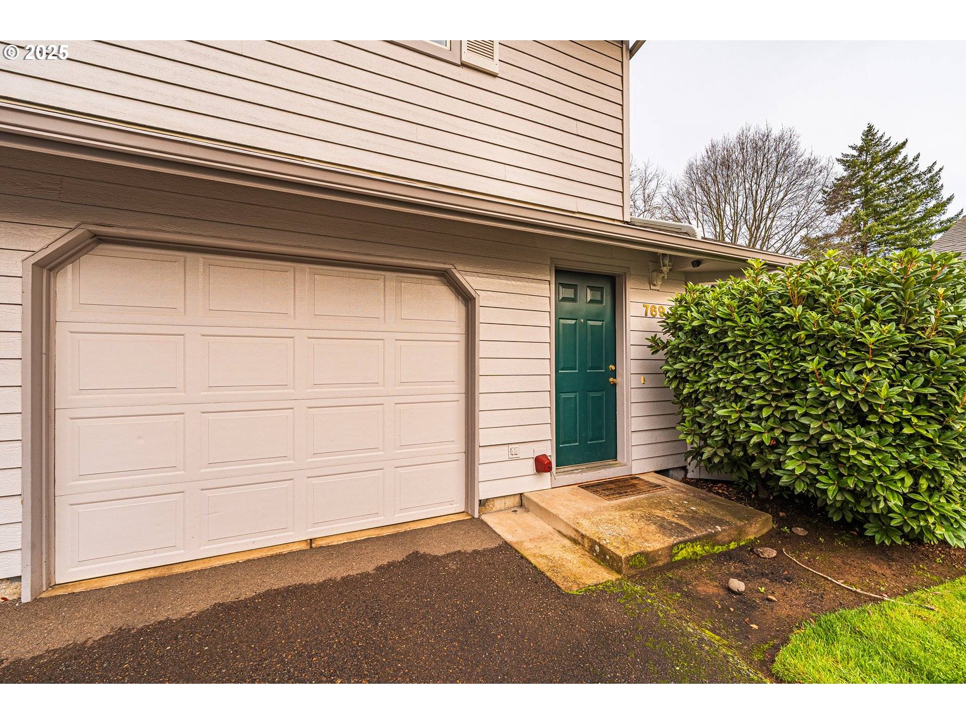 Eugene, OR 97404,769 RIVER RD