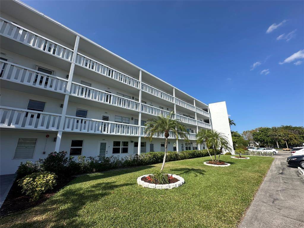 Deerfield Beach, FL 33442,4006 Ellesmere A #4006