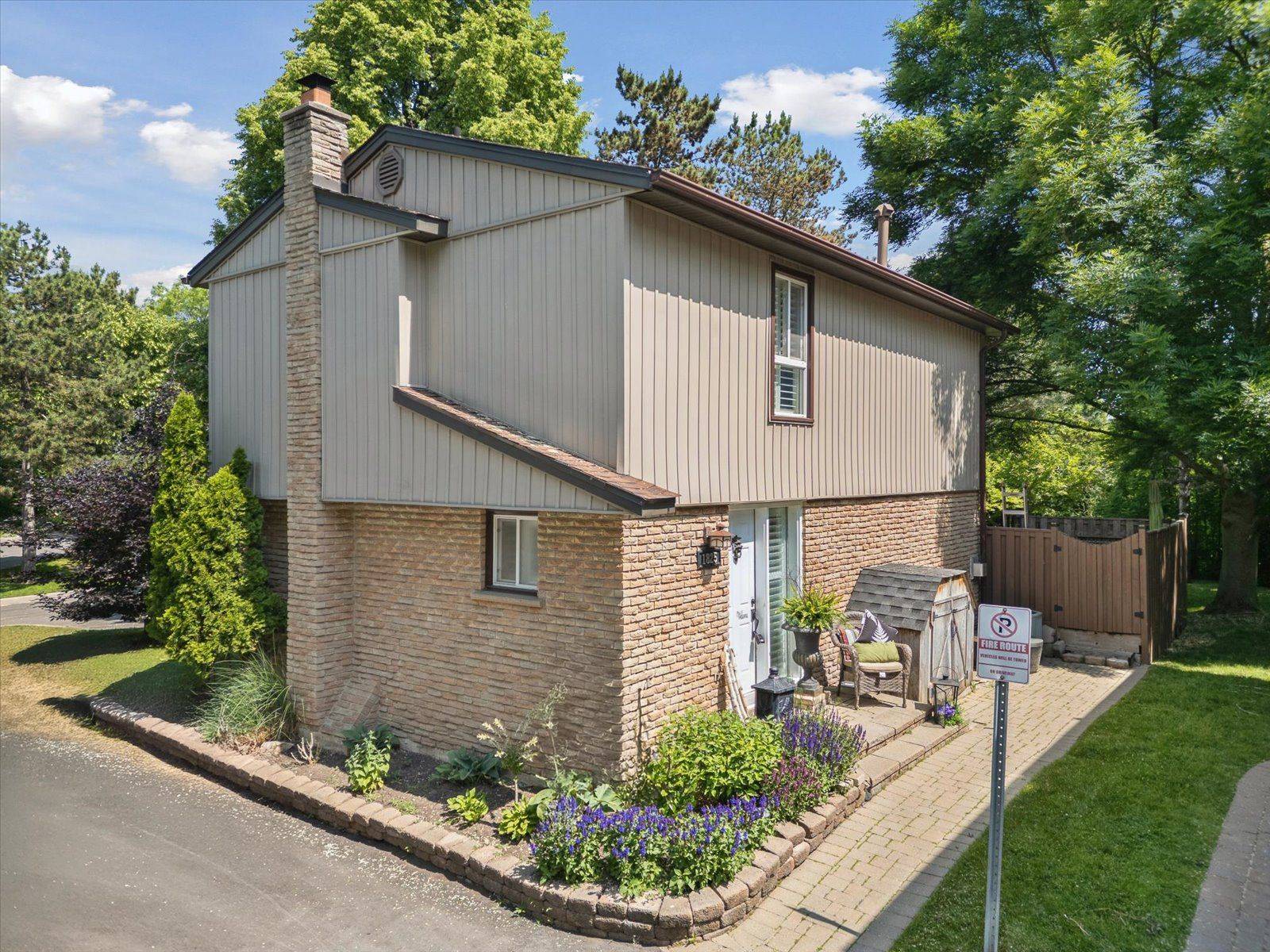 Mississauga, ON L5N 0A7,1825 Hyde Mill CRES