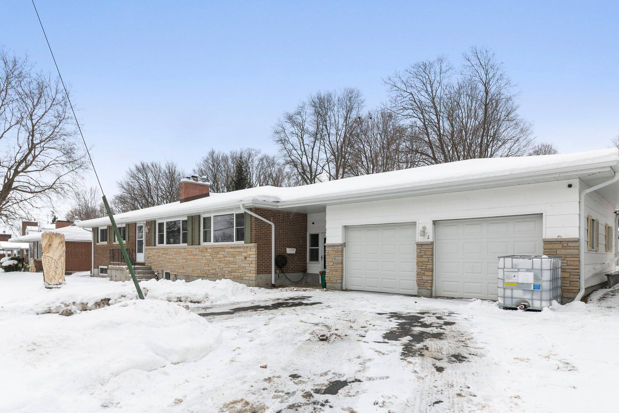 Brockville, ON K6V 3C3,3 Davison AVE