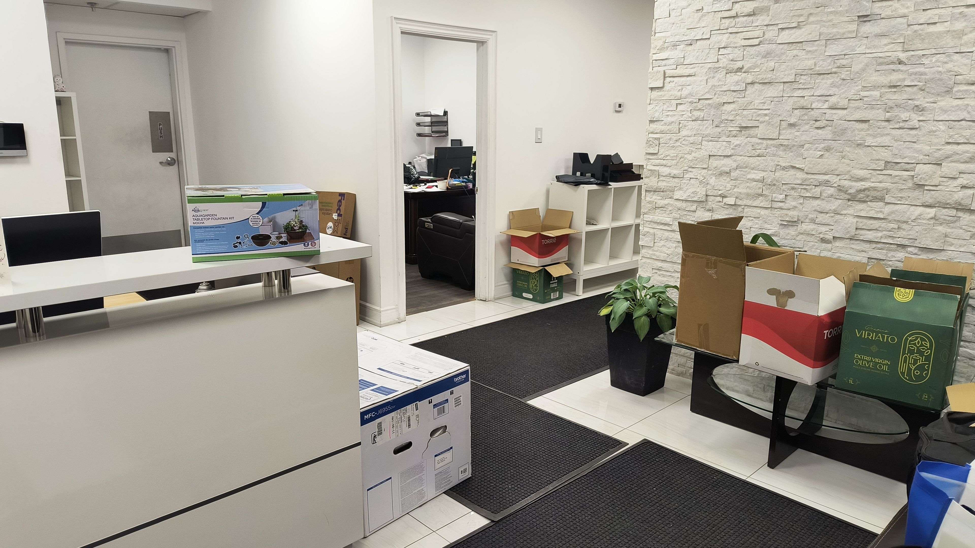 Mississauga, ON L5S 1R3,1210 Lorimar DR #3