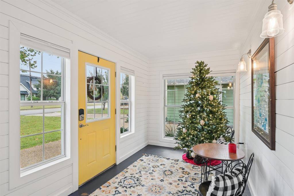 Grapevine, TX 76051,225 N Lucas Drive