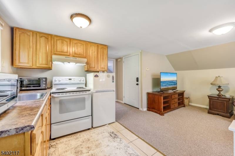 Montville Twp., NJ 07082,6 Waughaw Rd