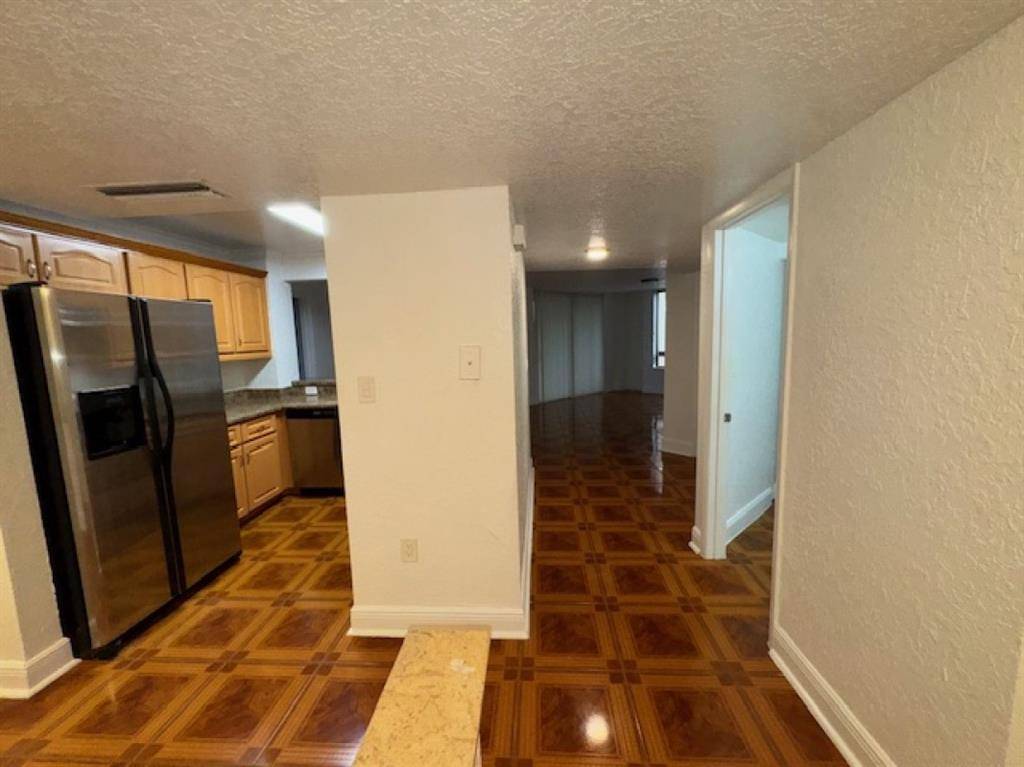 Coral Springs, FL 33065,8740 NW 40th St #405