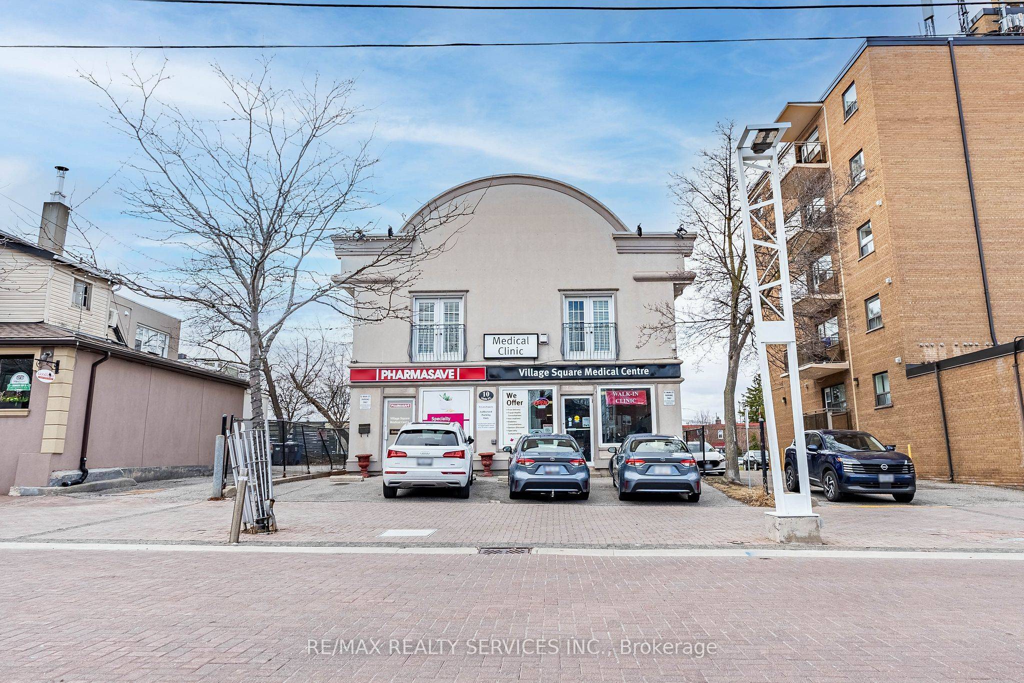 Mississauga, ON L5M 1X3,10 Main ST