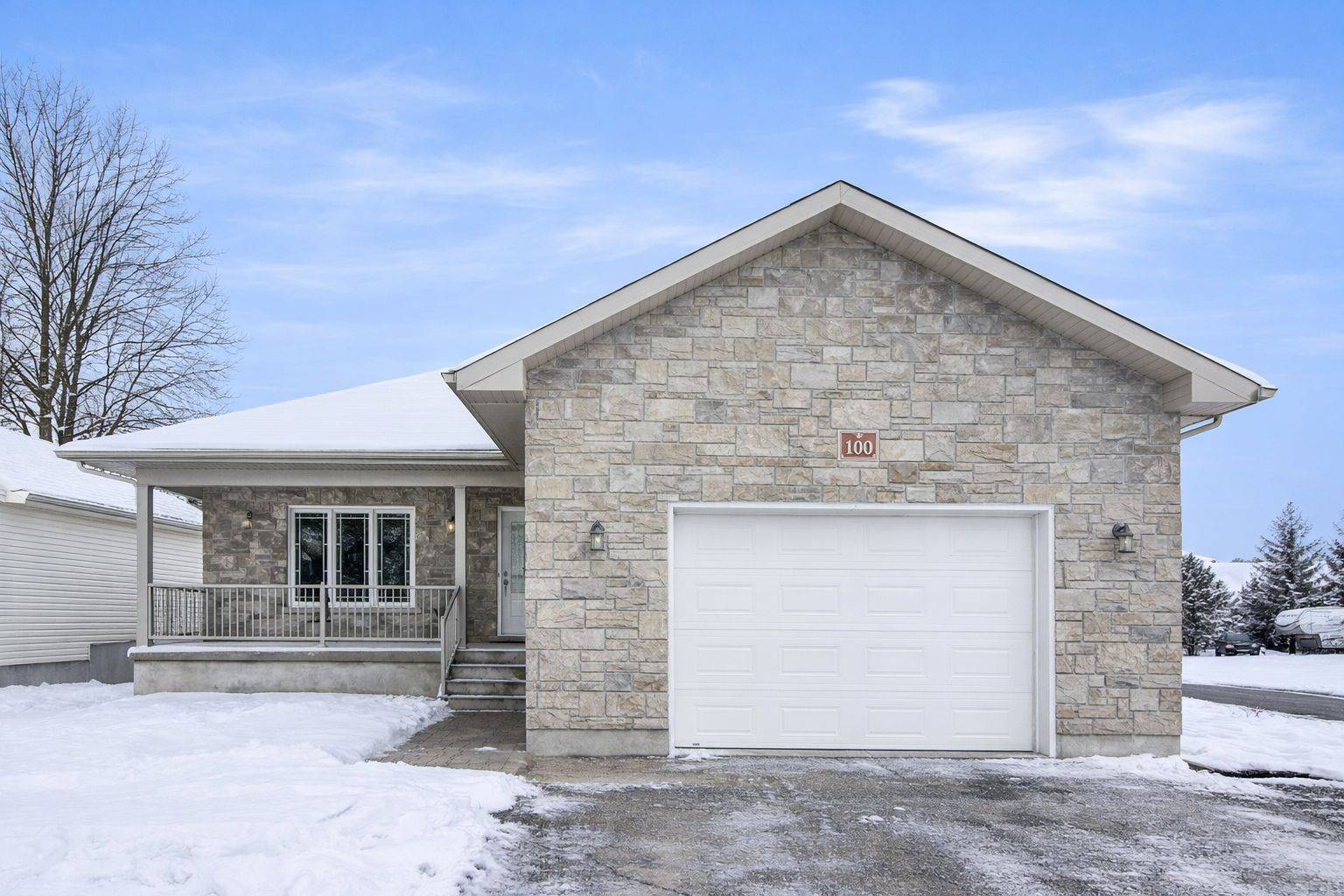 The Nation, ON K0A 2M0,100 Royal CT