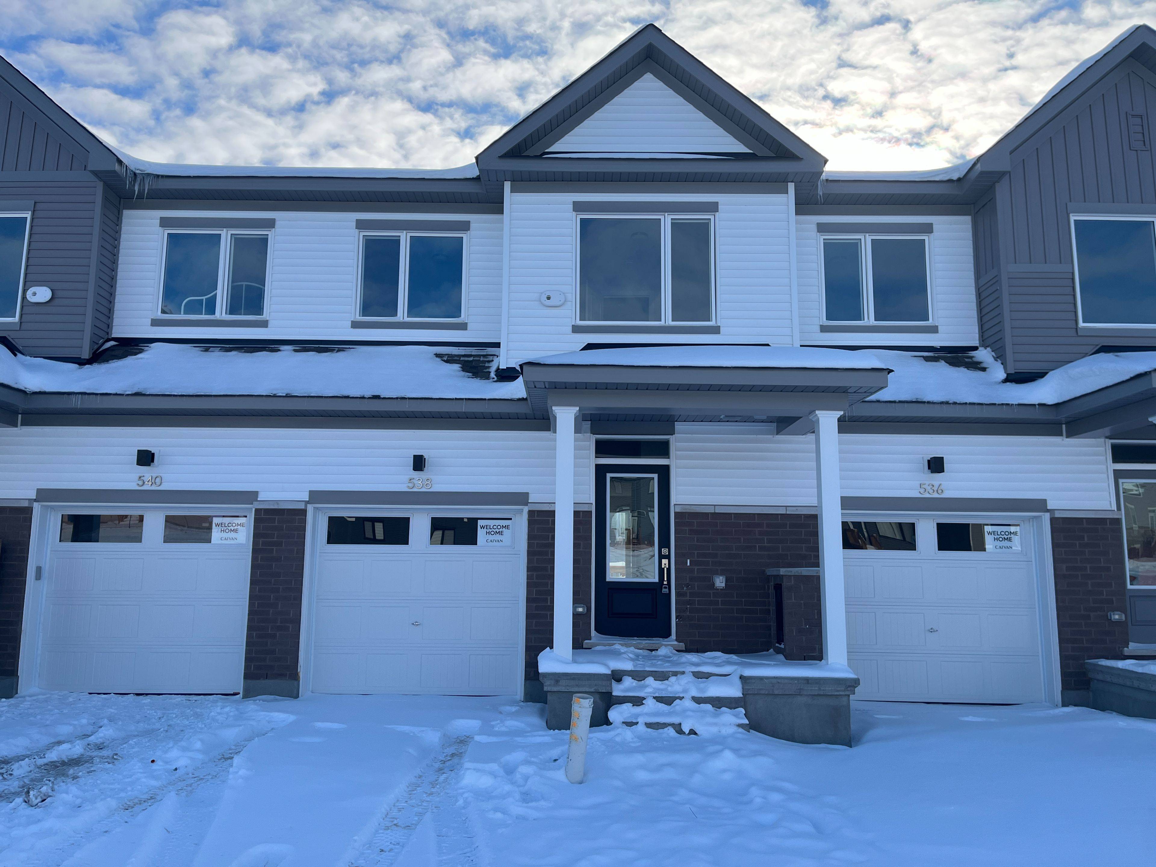Barrhaven, ON K2J 7H2,538 Promontory PL