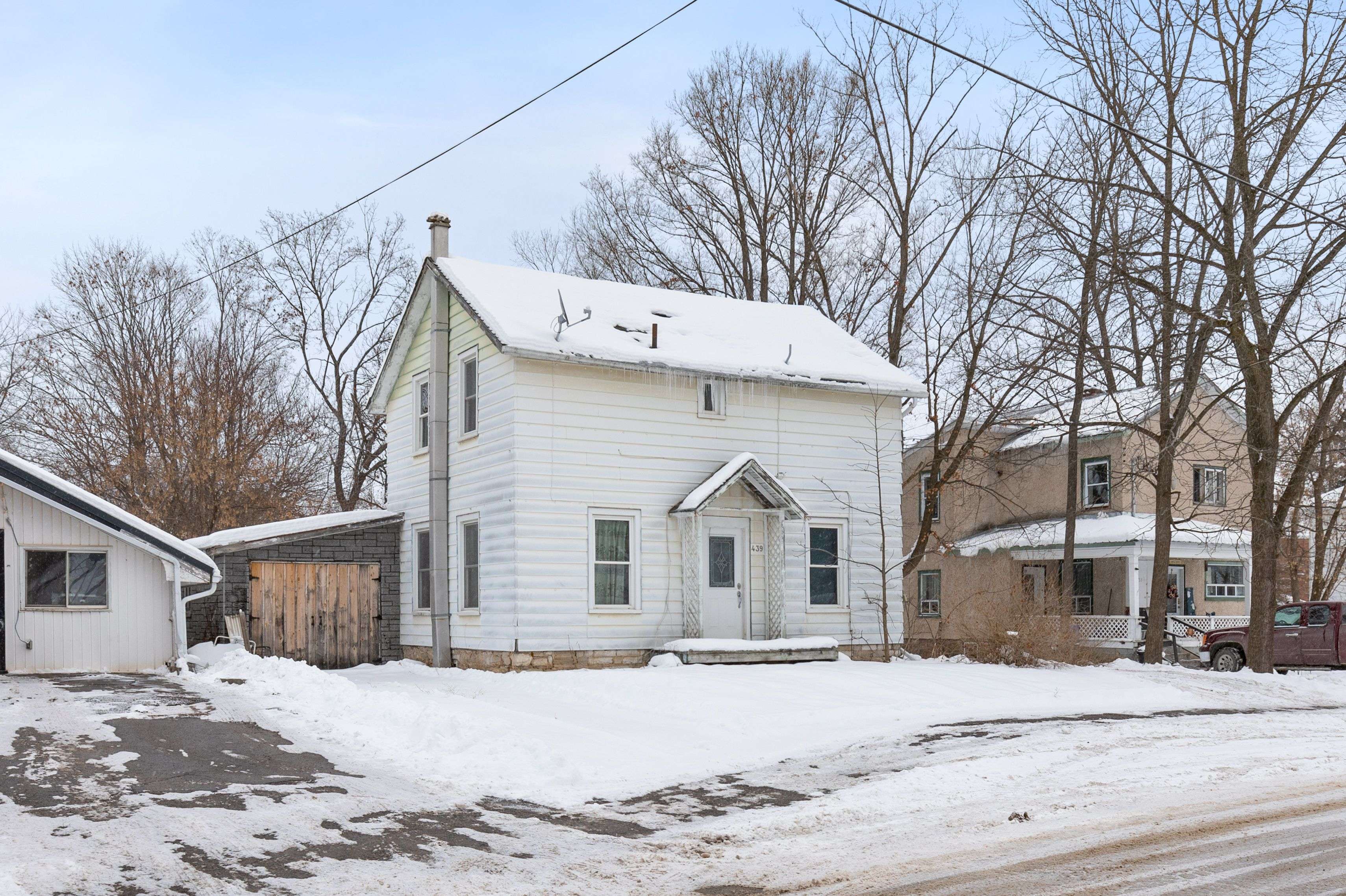 Tweed, ON K0K 3J0,439 Metcalf ST