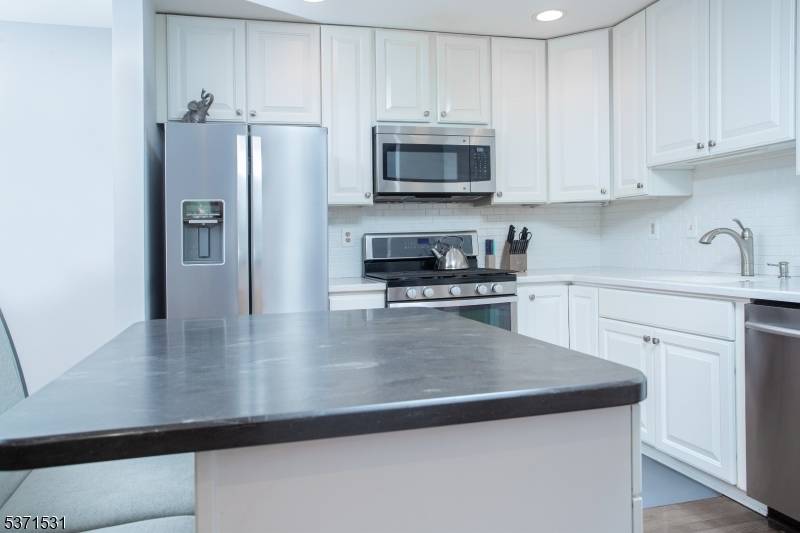 Butler Boro, NJ 07405,130 Barrister Dr #130