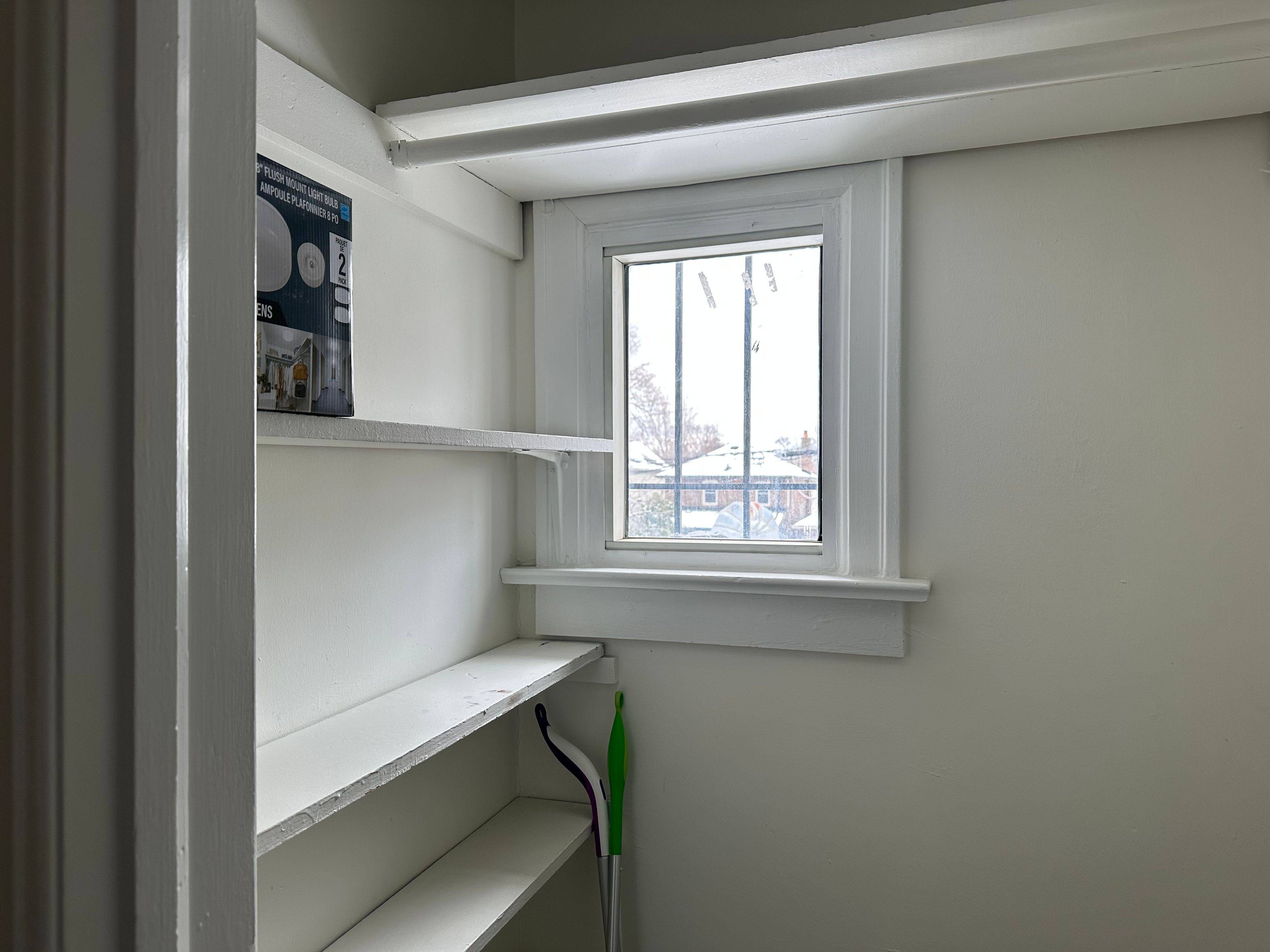 Toronto C11, ON M4G 3C1,1641 Bayview AVE #Unit 2