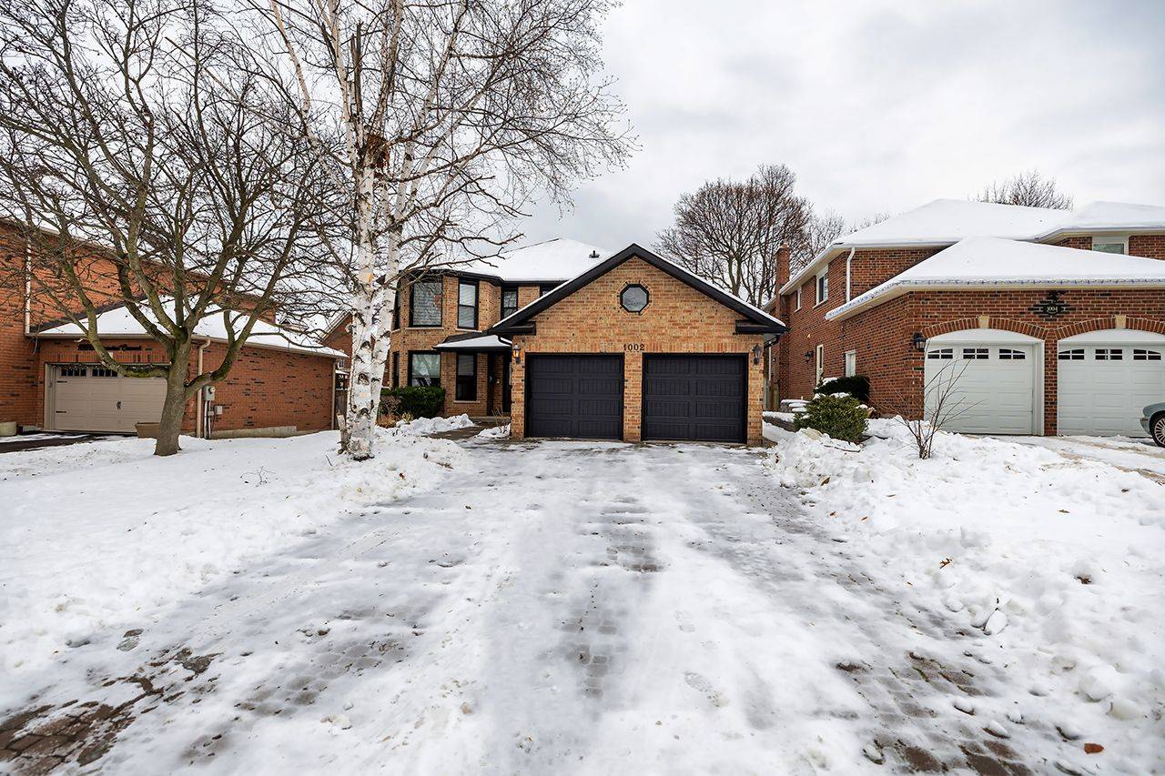 Pickering, ON L1V 4M5,1002 Riverview CRES