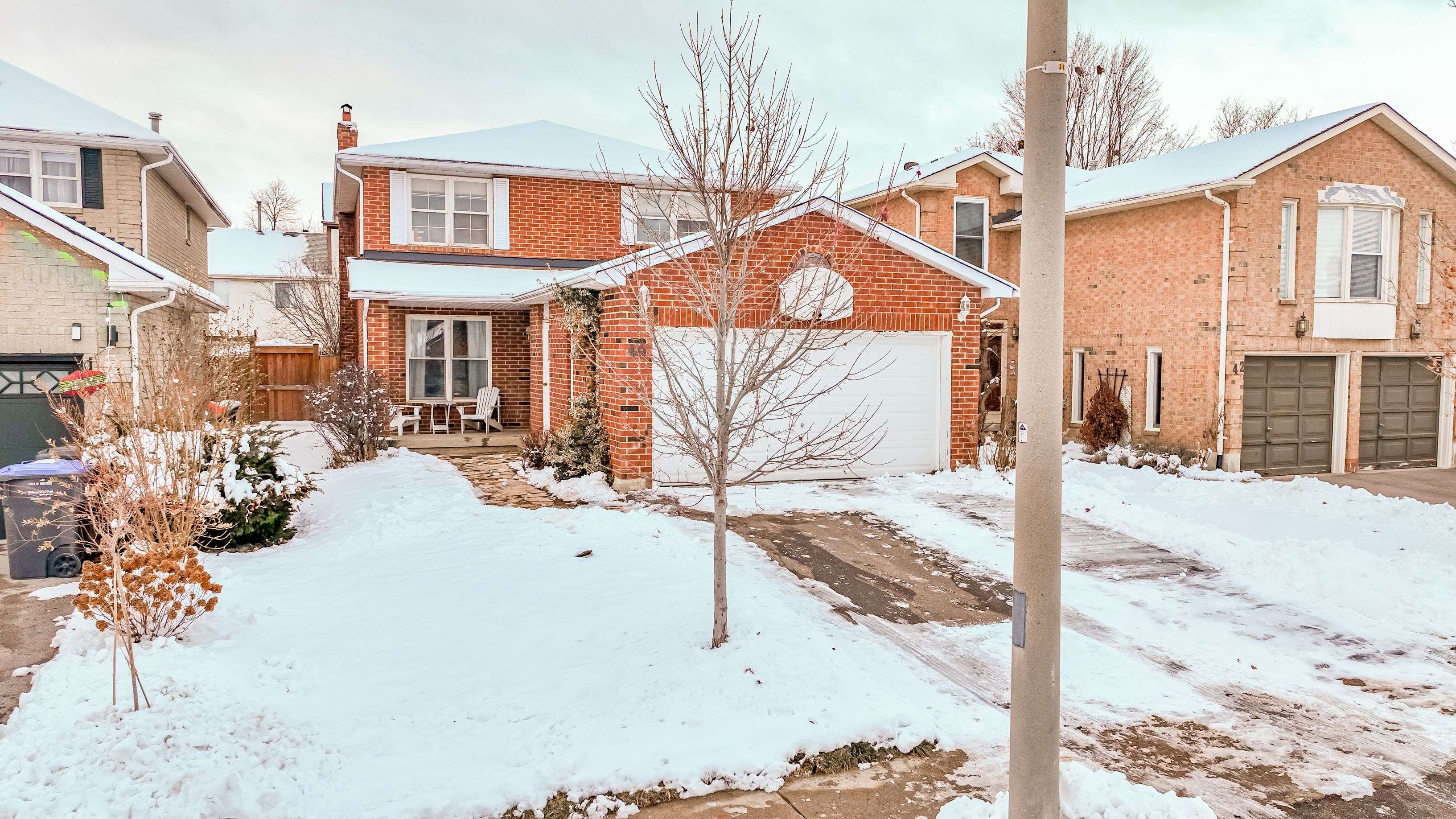 Brampton, ON L6Z 2Z8,40 Cranmore CT