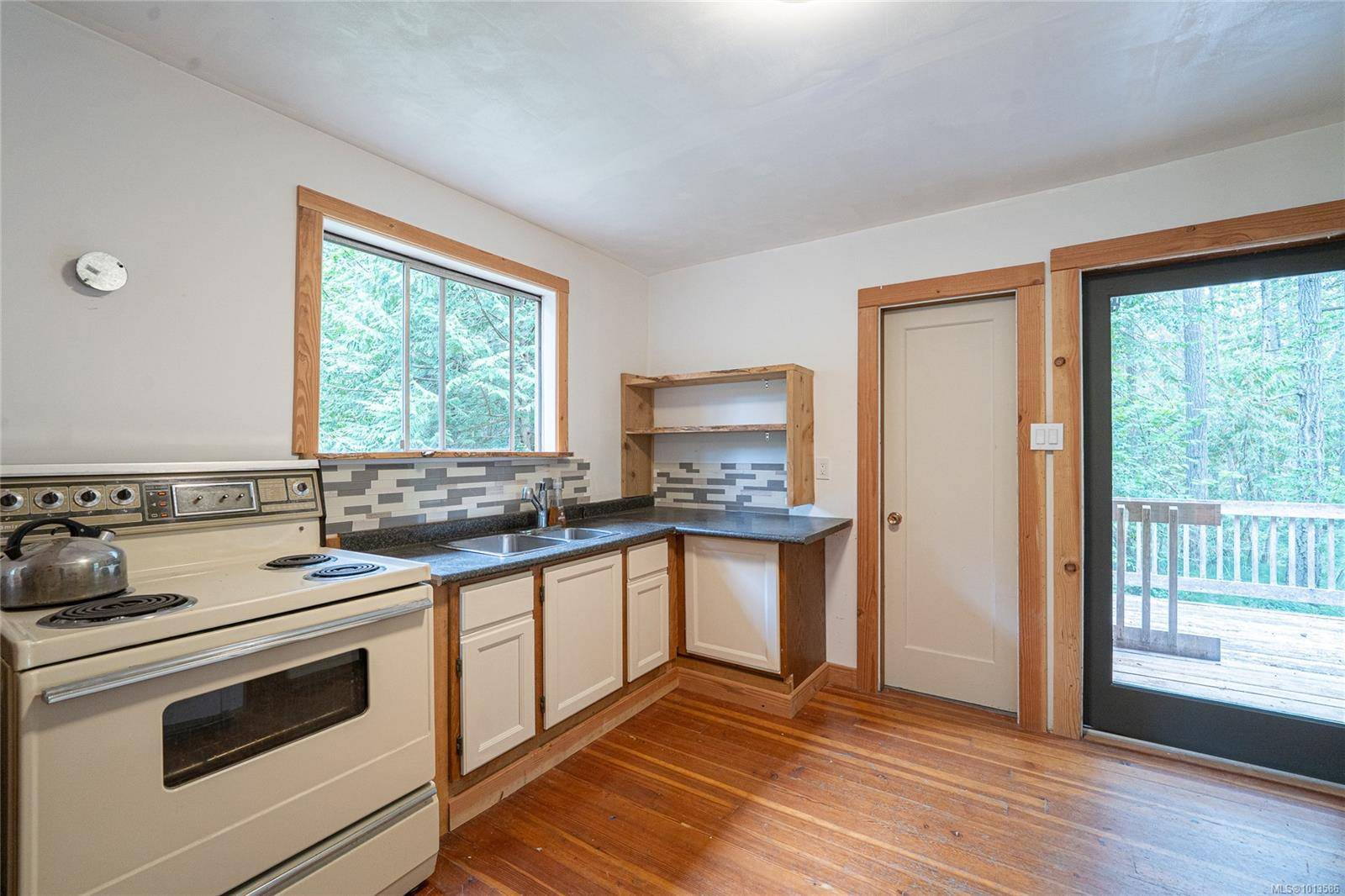 Thetis Island, BC V0R 2Y0,80 Blue Heron Rd