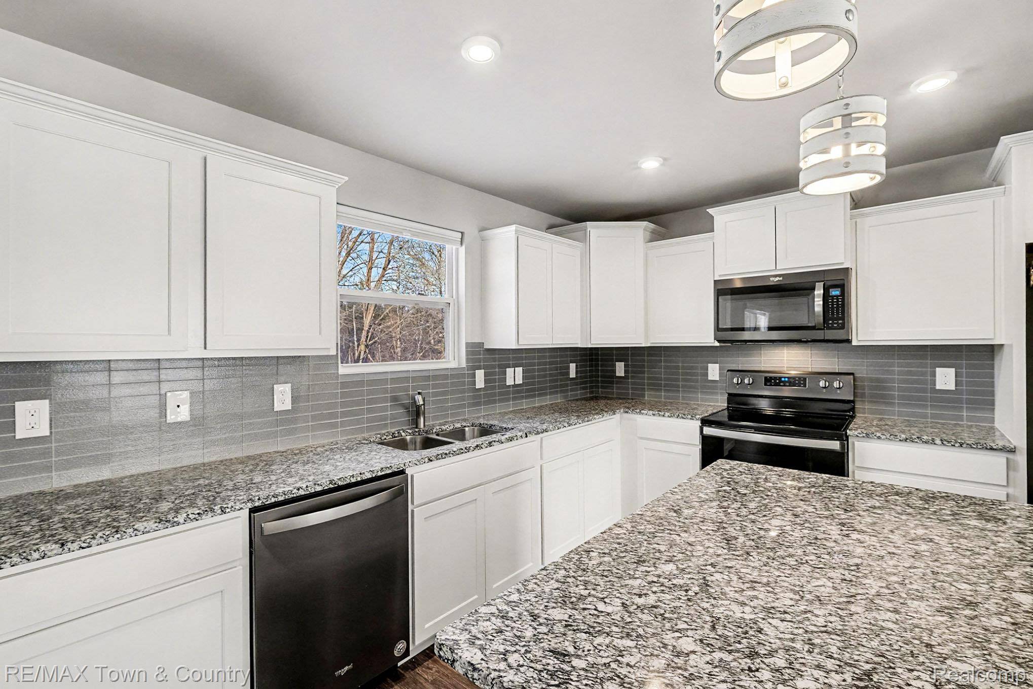 Flushing, MI 48433,3181 Coventry CT