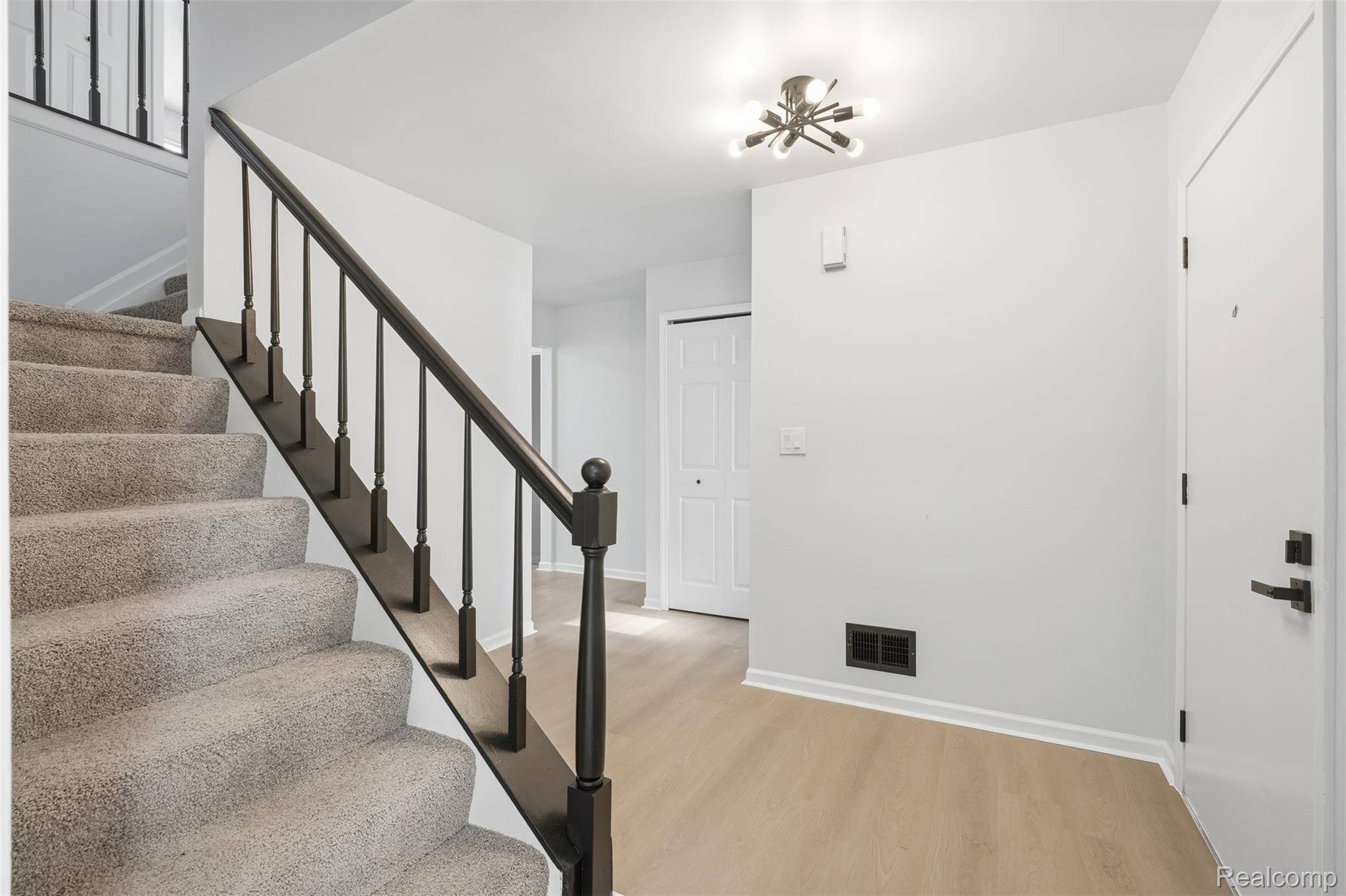 Canton, MI 48187,44570 Tillotson DR