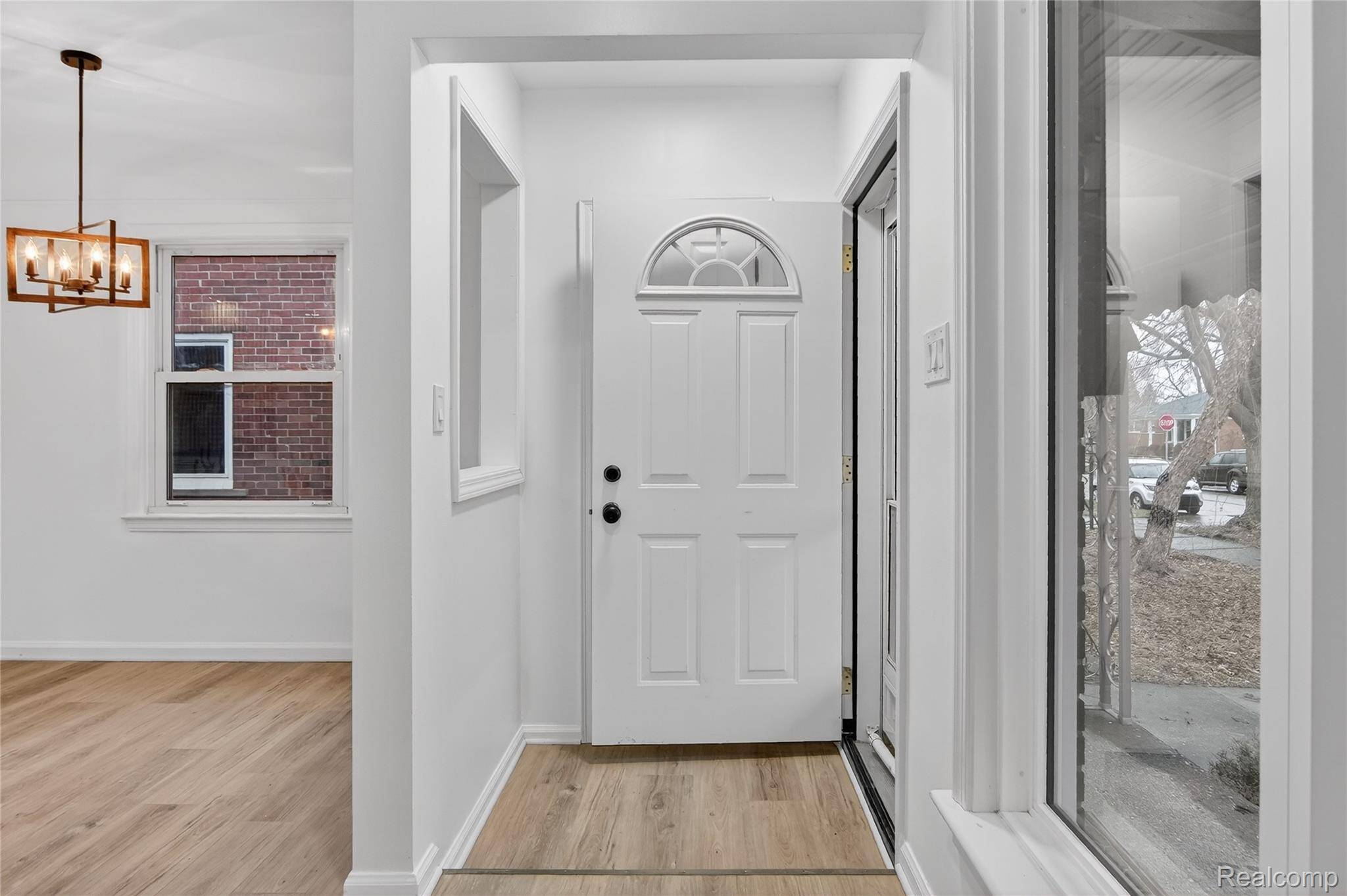 Allen Park, MI 48101,8664 Louise AVE