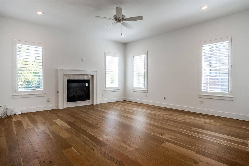 Fort Worth, TX 76111,2216 Scenic Bluff Drive