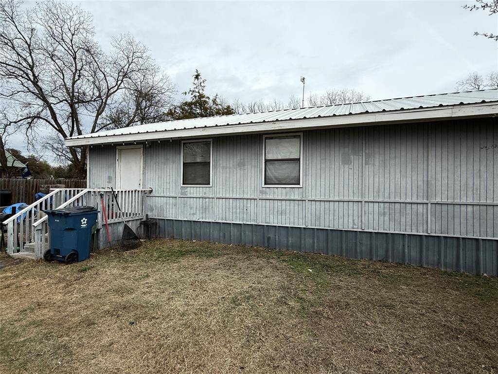 Cross Plains, TX 76443,217 2nd Street