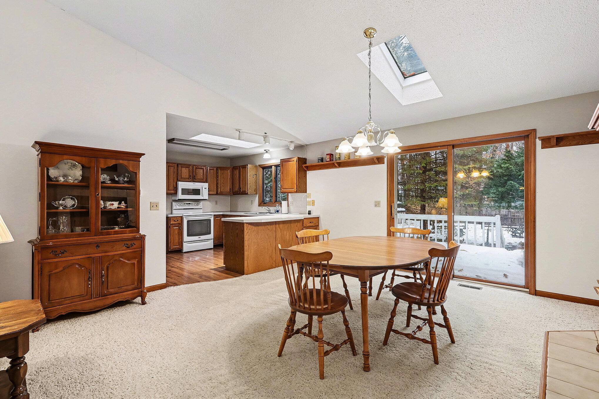 Holland, MI 49424,653 W Lakewood BLVD