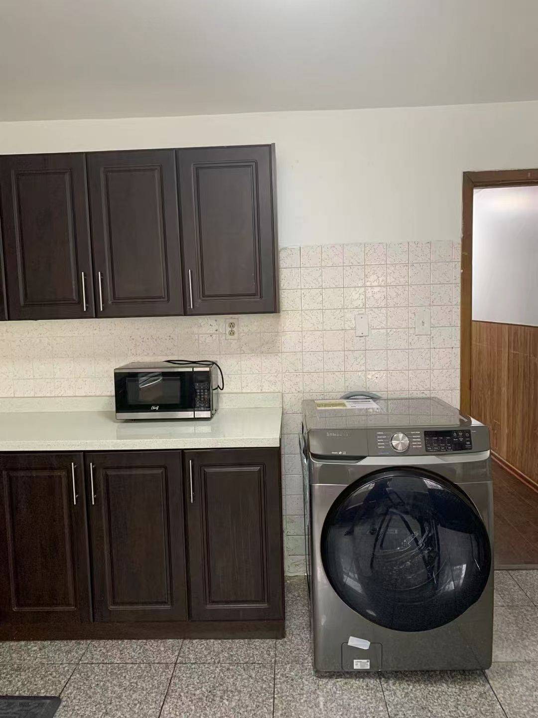 Toronto C01, ON M6J 2G4,137 Markham ST