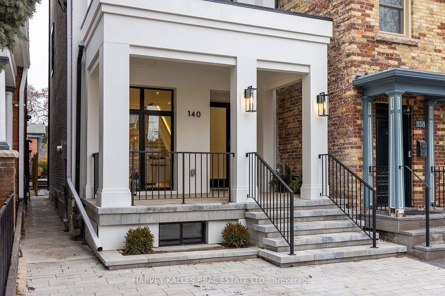 Toronto C01, ON M6J 2A4,140 Harrison ST
