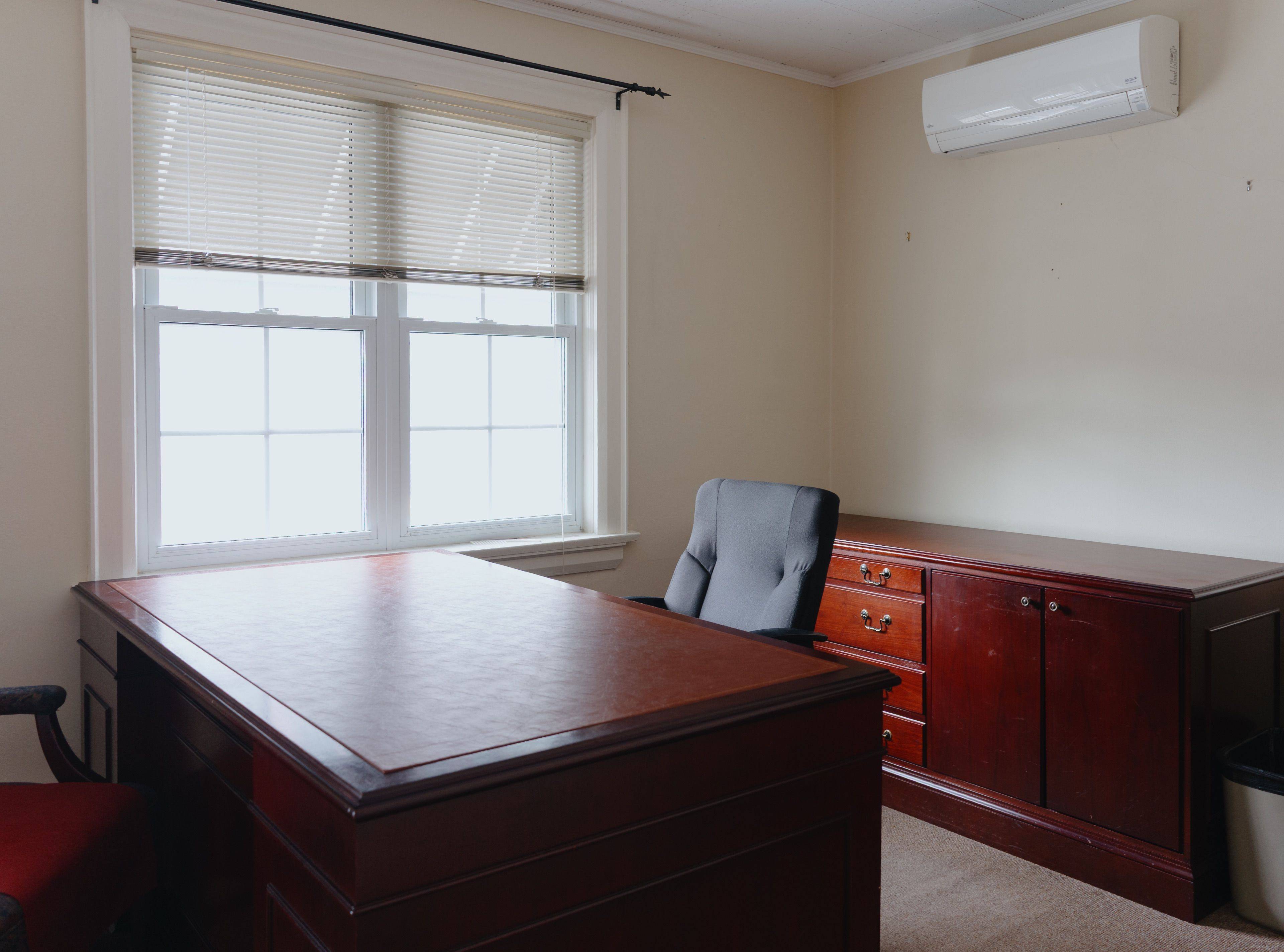 Toronto C11, ON M4G 3A6,1395 Bayview AVE #201