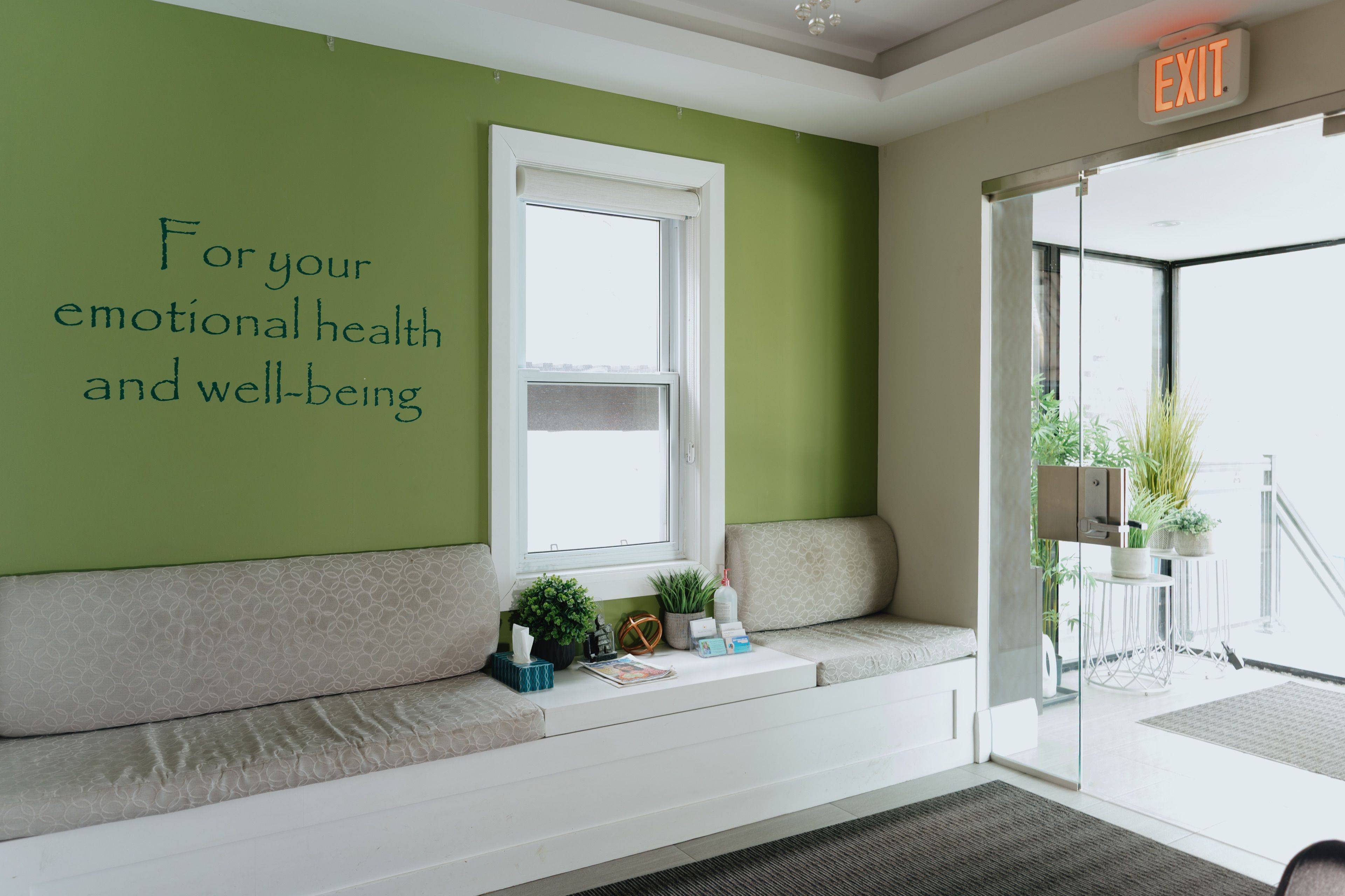 Toronto C11, ON M4G 3A6,1395 Bayview AVE #201