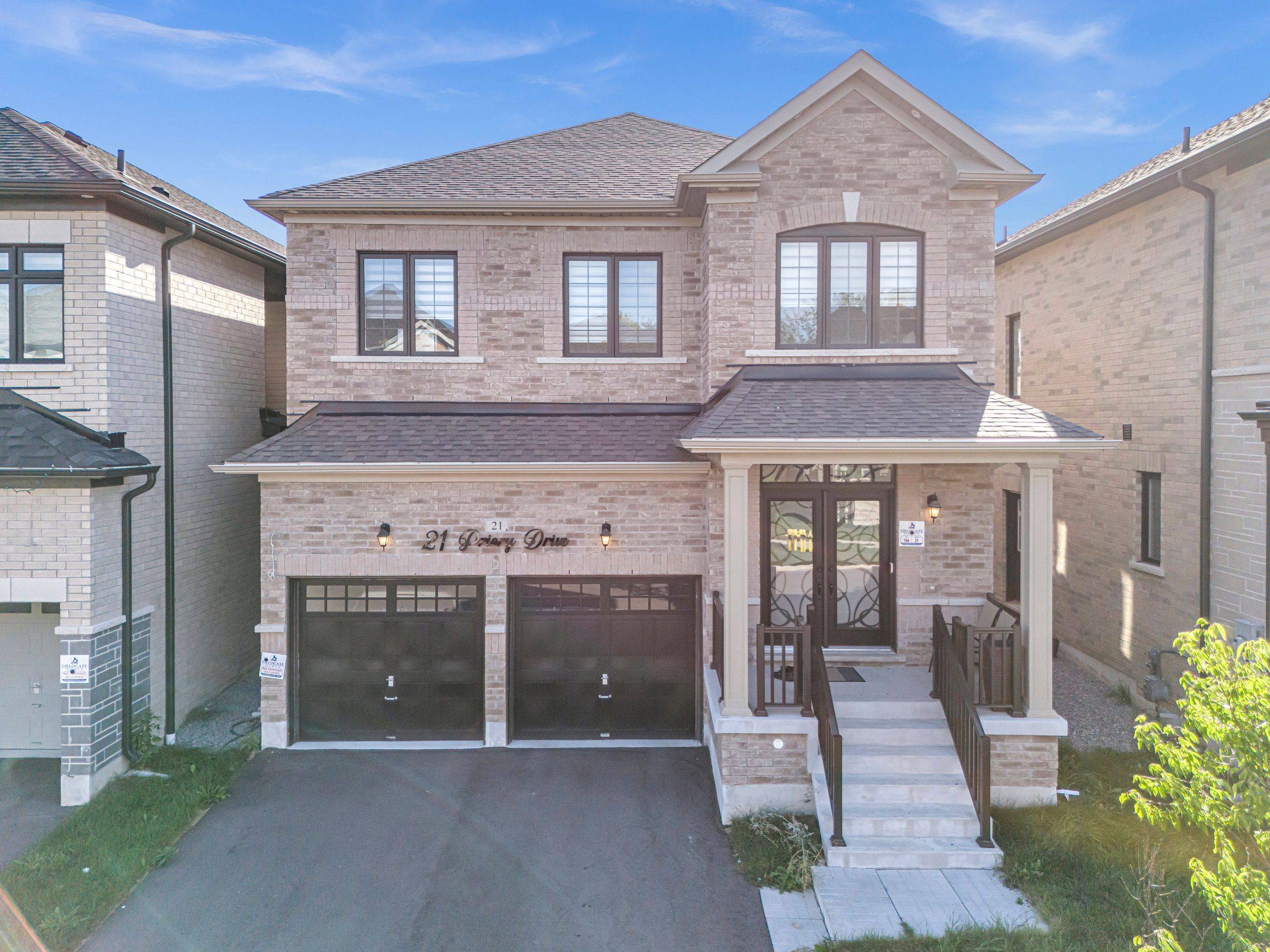 Whitby, ON L1P 0K9,21 Priory DR