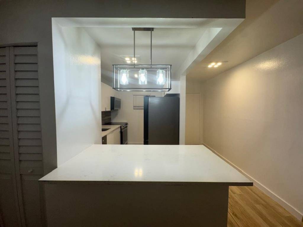 Hollywood, FL 33023,5525 SW 41st St #110